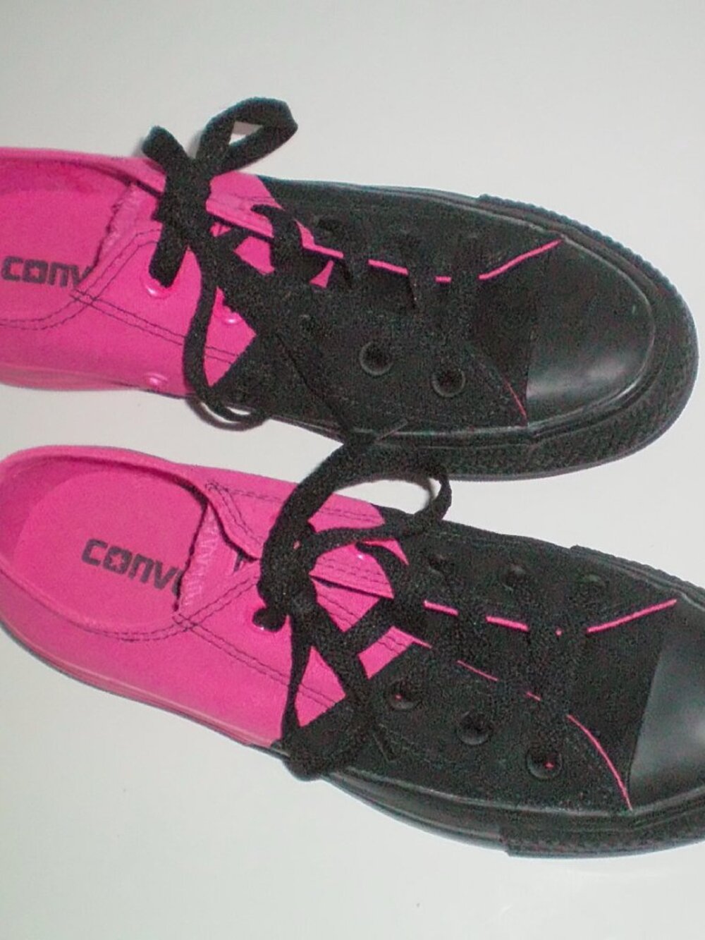 Converse Unisex Hot Pink and Black Low Cut Shoes Mens 4 or Womens 6